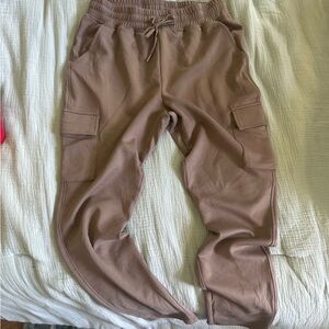 Women’s light brown Tan Cargo pocket sweat Pants